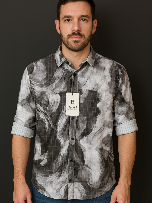 Men's Casual Shirts - M